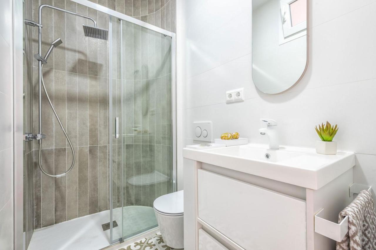 Pinzon Apartment In Malaga By Solaga Holiday Homes Ngoại thất bức ảnh