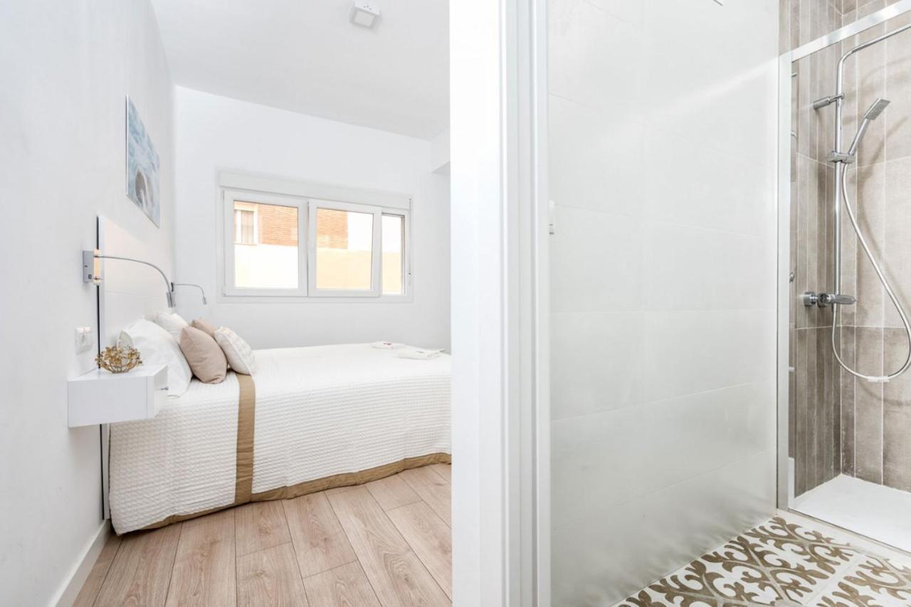 Pinzon Apartment In Malaga By Solaga Holiday Homes Ngoại thất bức ảnh